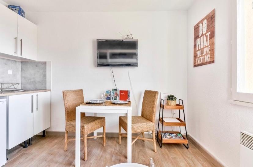 Studio Avec Piscines A 500M De La Plage Bandol Kültér fotó