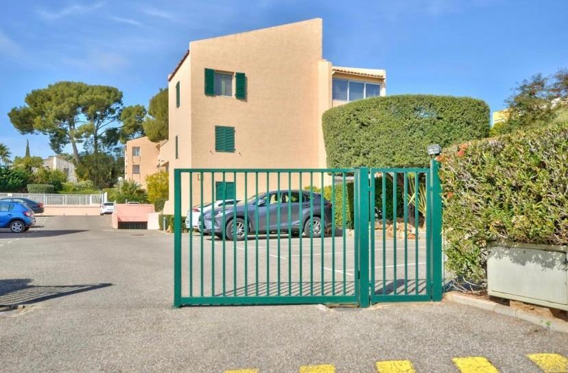 Studio Avec Piscines A 500M De La Plage Bandol Kültér fotó