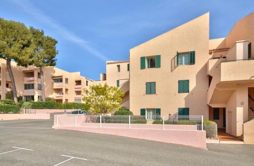 Studio Avec Piscines A 500M De La Plage Bandol Kültér fotó