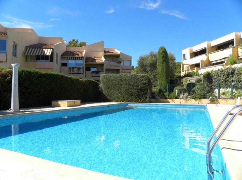 Studio Avec Piscines A 500M De La Plage Bandol Kültér fotó